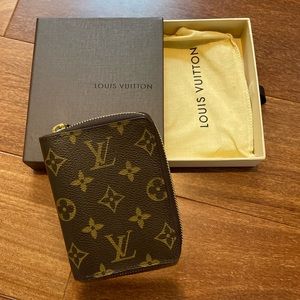 louis vuitton passport wallet